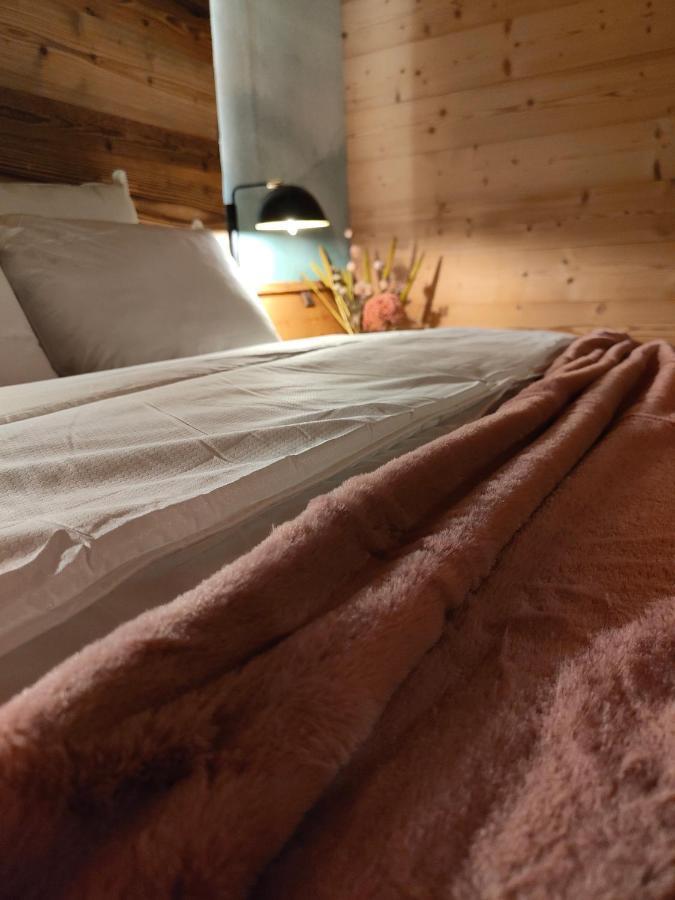 Chambre Trefle Entremont エクステリア 写真