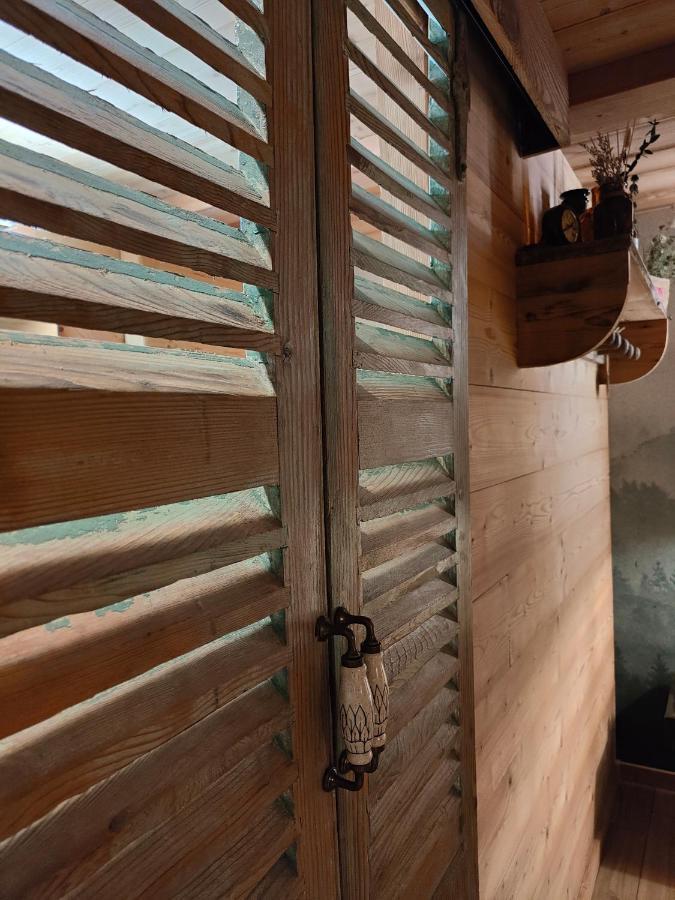 Chambre Trefle Entremont エクステリア 写真