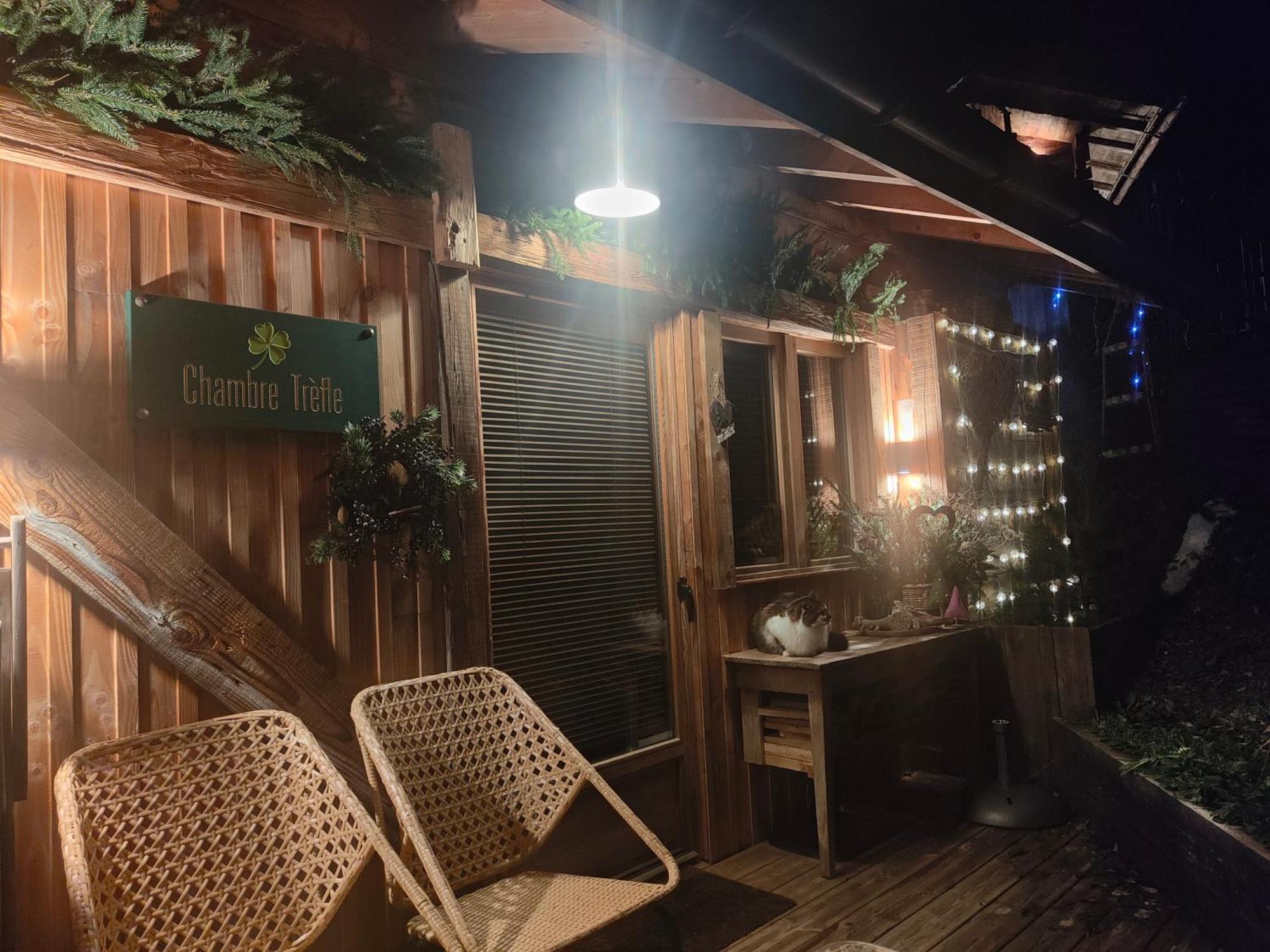 Chambre Trefle Entremont 部屋 写真